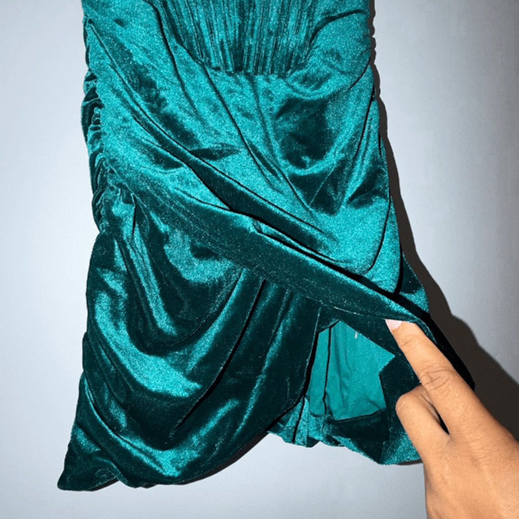 Trendy & Unique Women’s Medium Emerald Green Velvet Ruched Bodycon Mini Dress #1