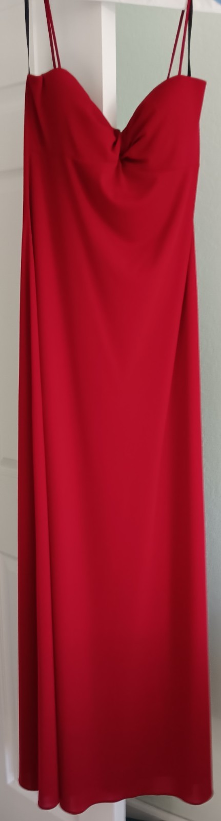 Shelli Segal Laundry Bright Red Gown Sz 10 spaghetti straps, floor length, lined