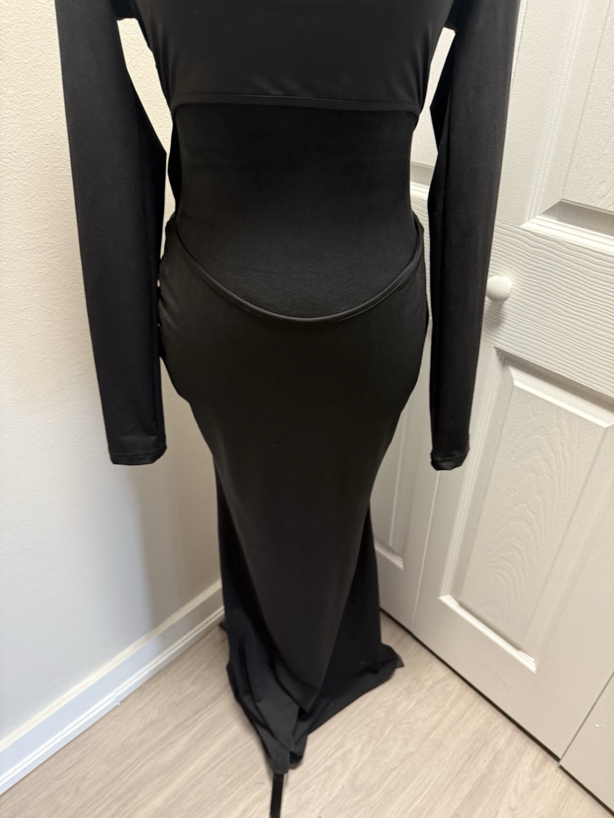 Black Solid Stretch Bodycon Maxi Dress Square Neck Open Back Long Sleeve S