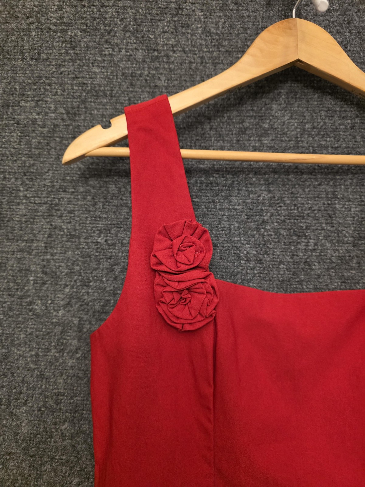 Francesca’s Dress Womens XL Red Rosette Strap Scoop Neck Sheath Mini Party