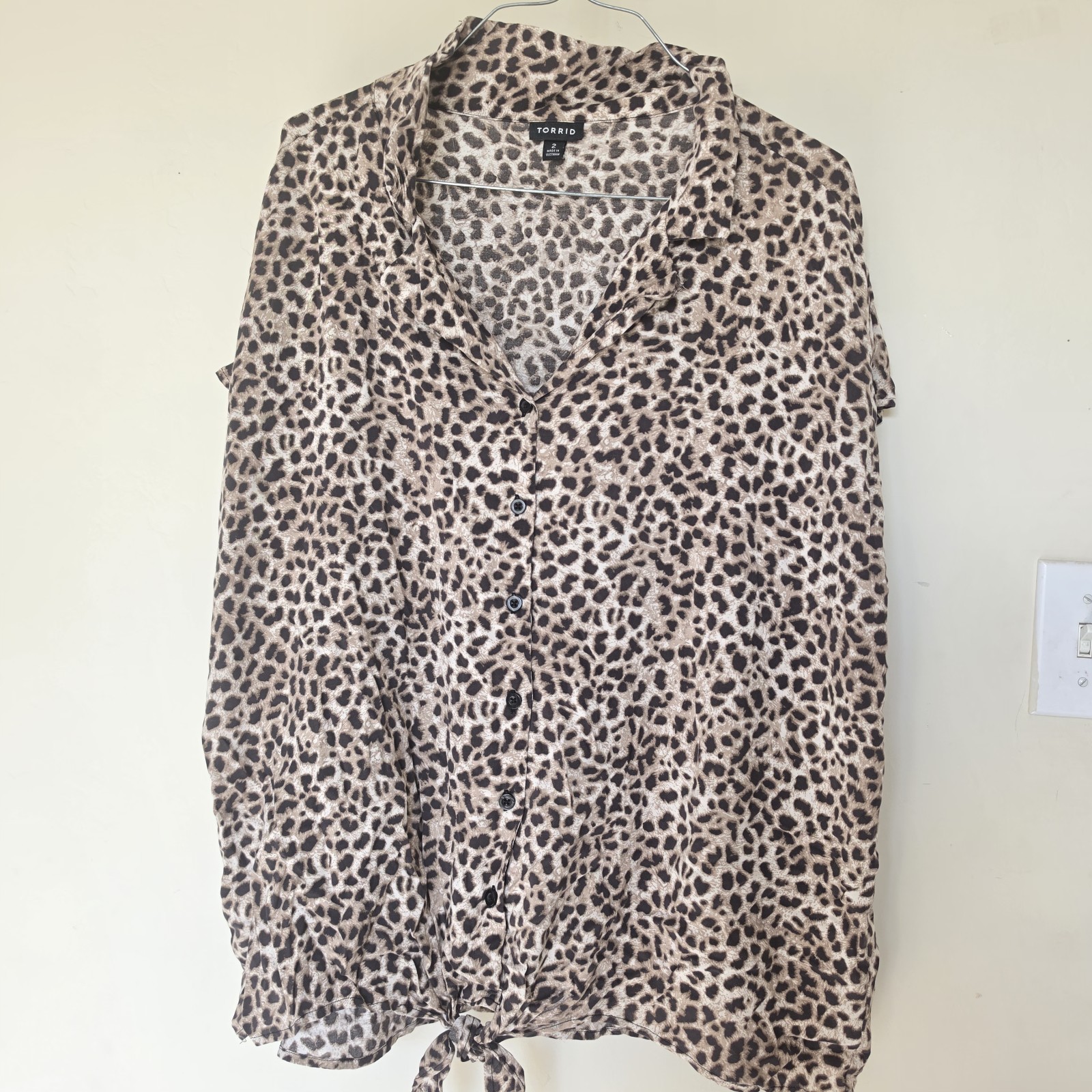 Torrid Blouse Size 2 Leopard Print Fresh Look