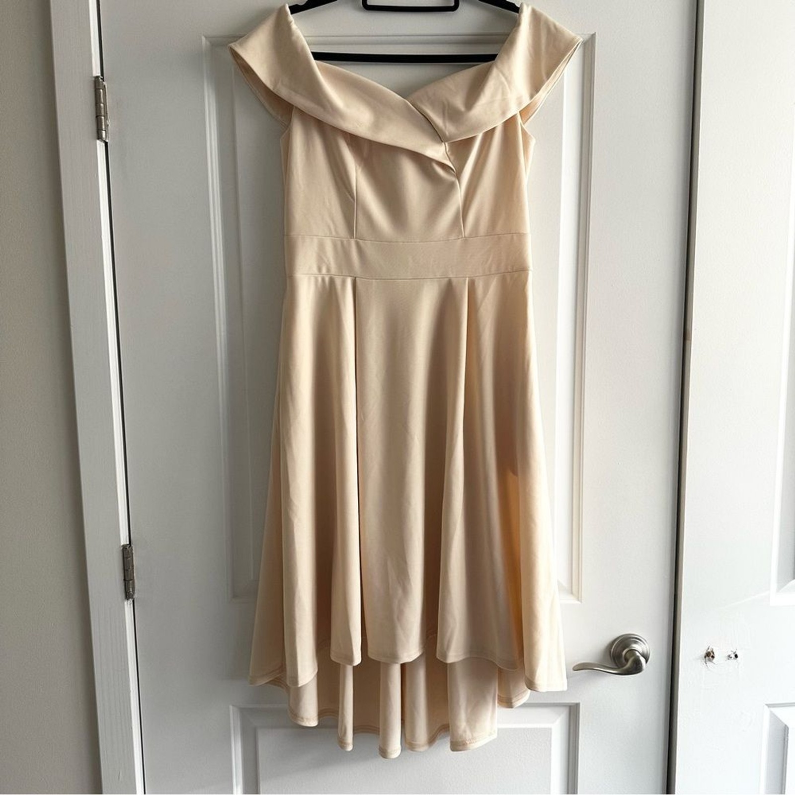 Anewsta SHEIN Mid Length Cream Off-Shoulder Dress NWT Size L