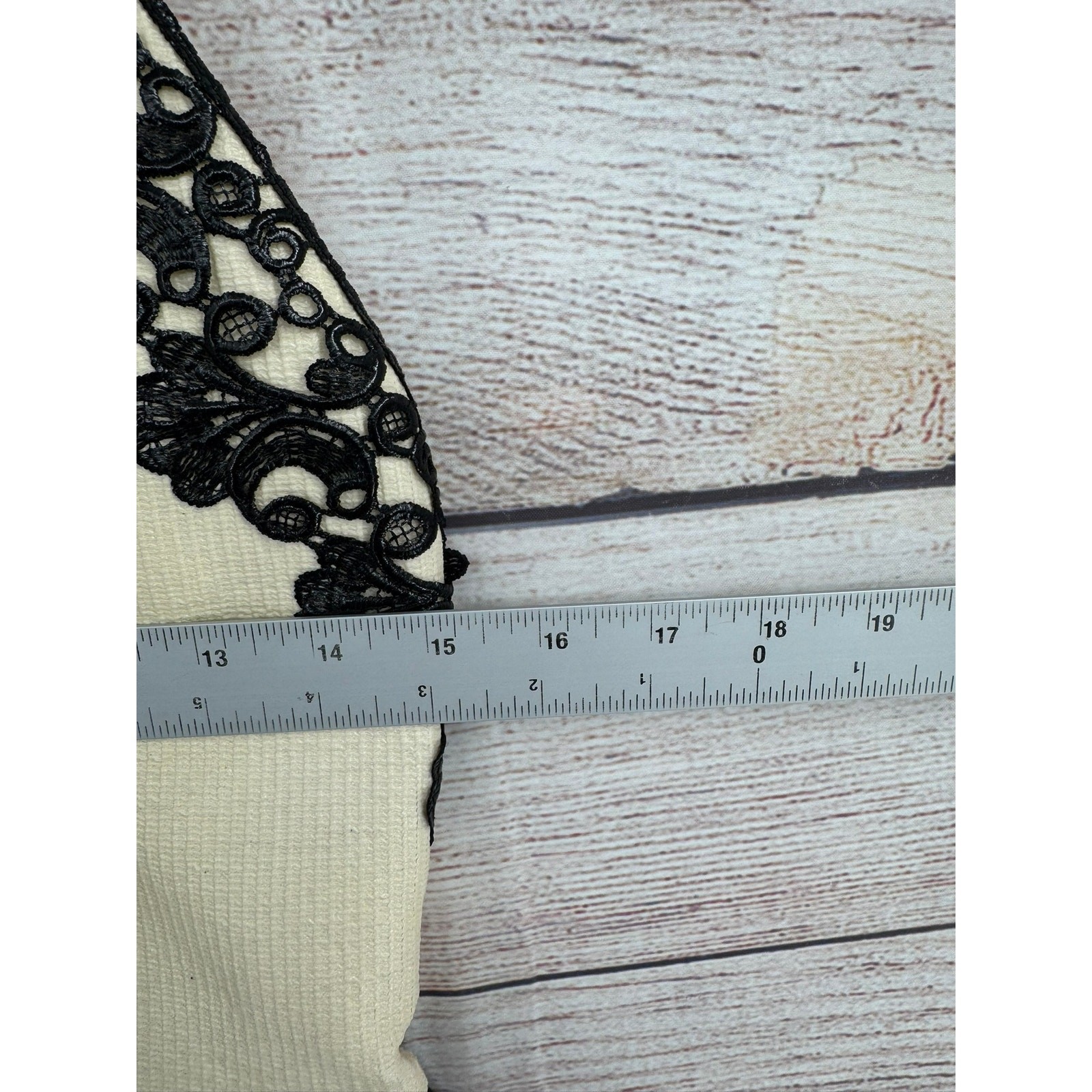 Manning Cartell Enamel Peplum Crochet Cocktail Dress Womens 10 Cream Black NEW