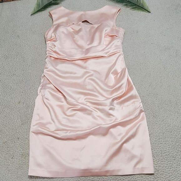 David’s Bridal Short Sleeve Petal Stretch Satin Knee Length Dress Sizes 12 & 14