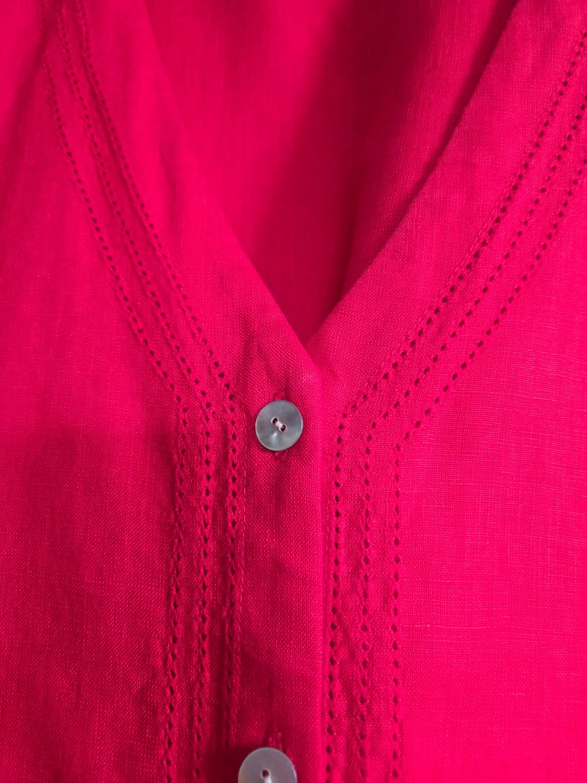 East red linen button front v neck mid length tunic/top size 12 worn once