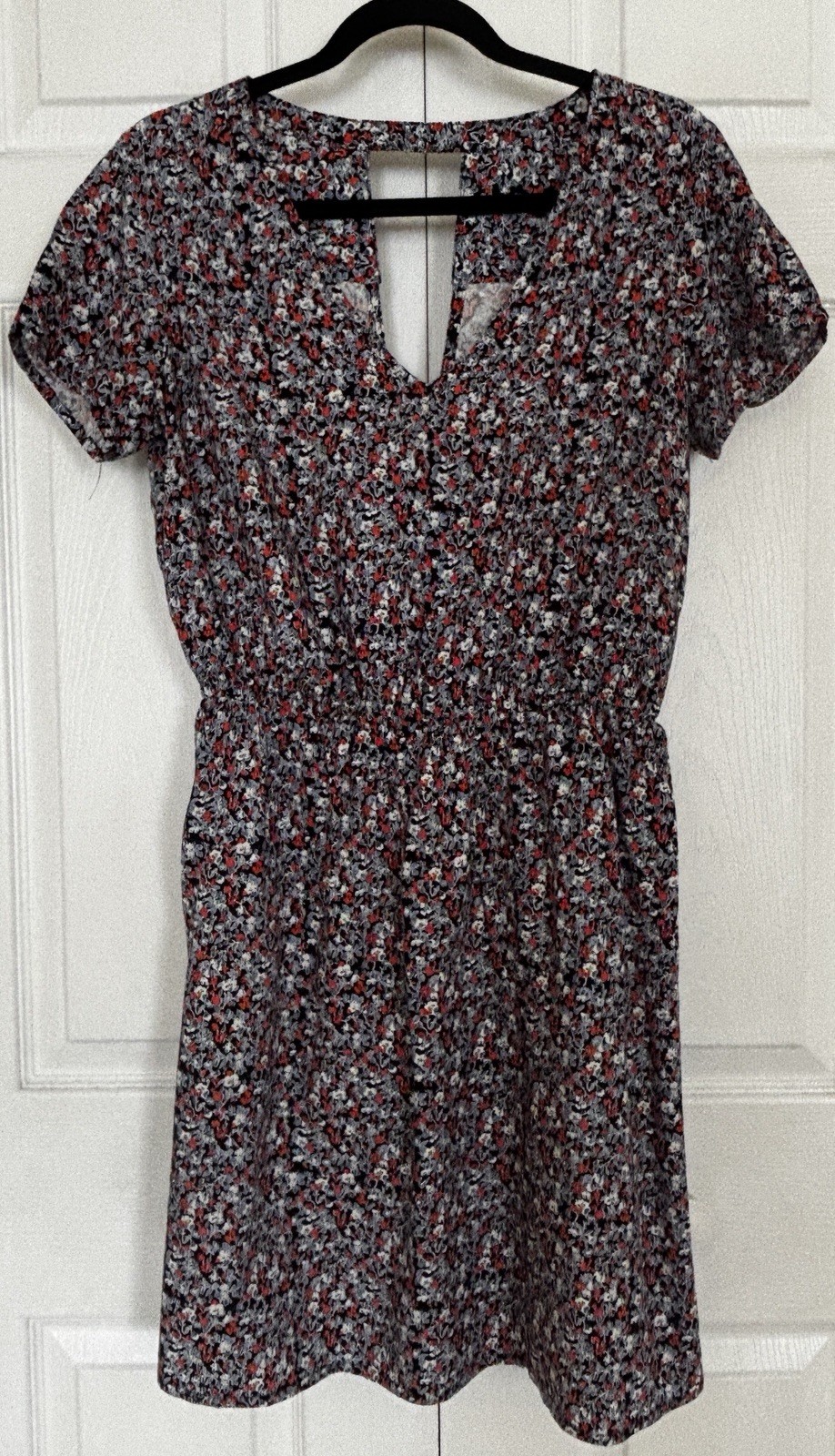 Cottage Ditzy Floral GAP Dress V Neck Front Short Sleeve Stretch Waist Size M