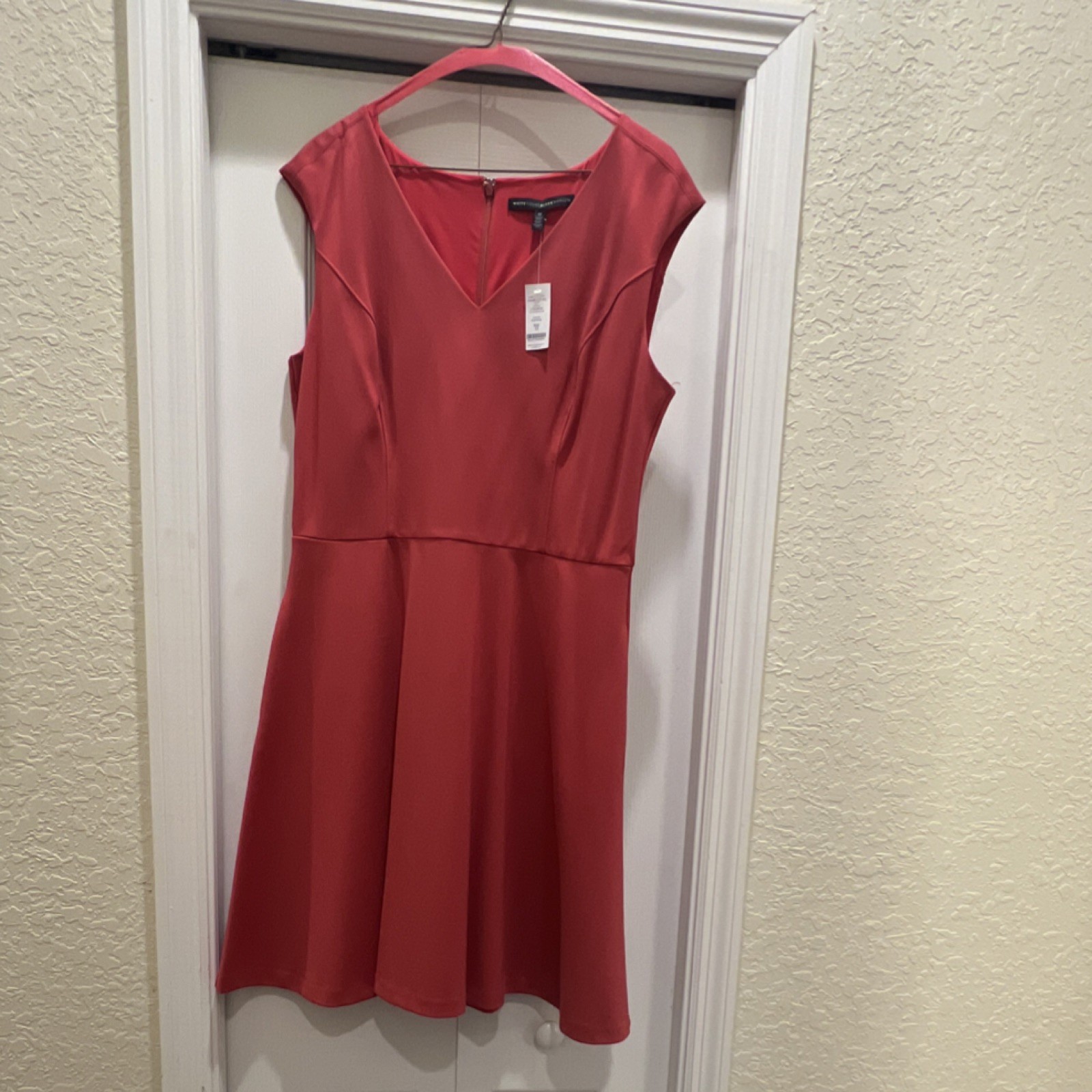 White House Black Market Red Fit & Flare V-Neck Cap Sleeve Zip Dress Size 12