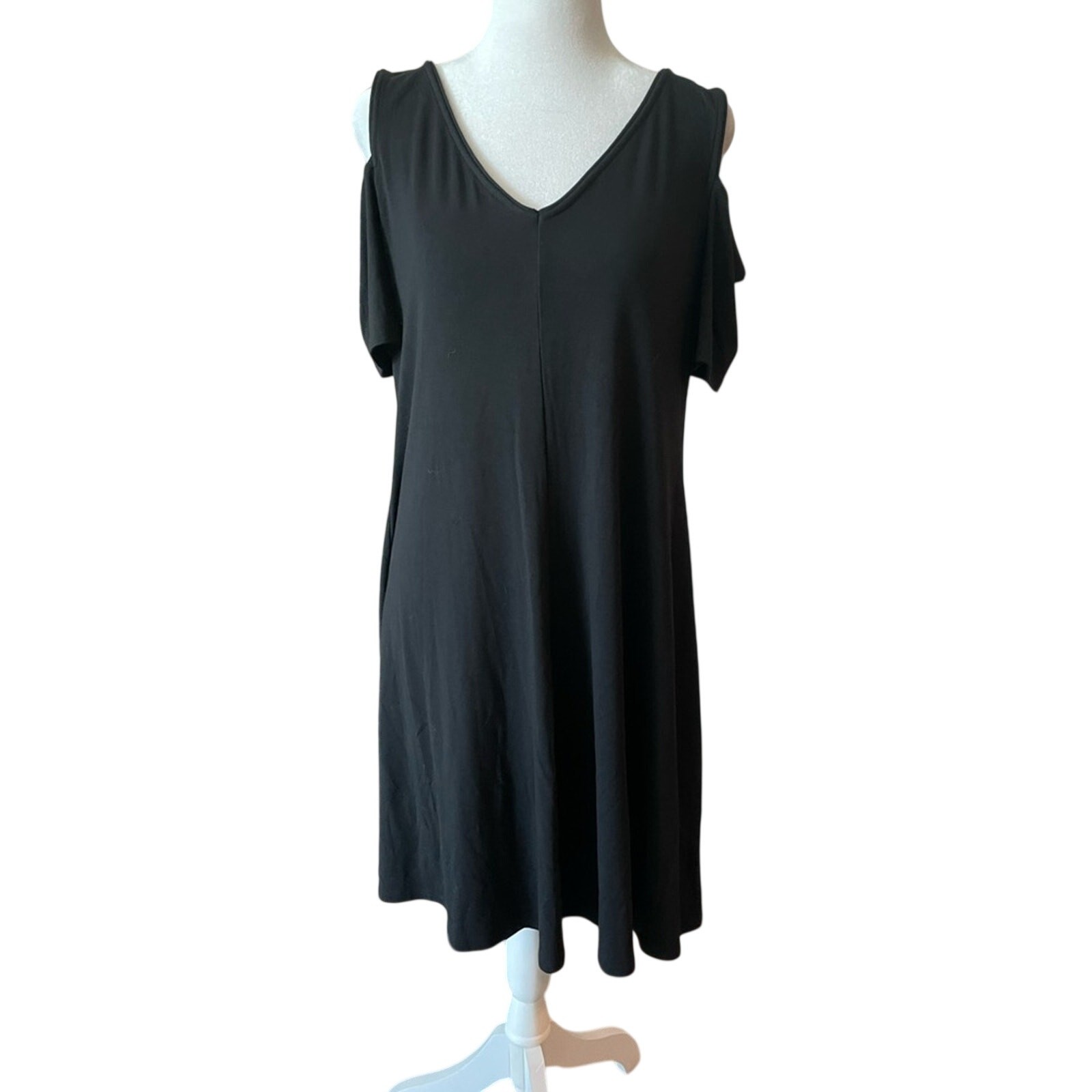White House Black Market Black Cold Shoulder Dress Size Medium FREE SHIPPING