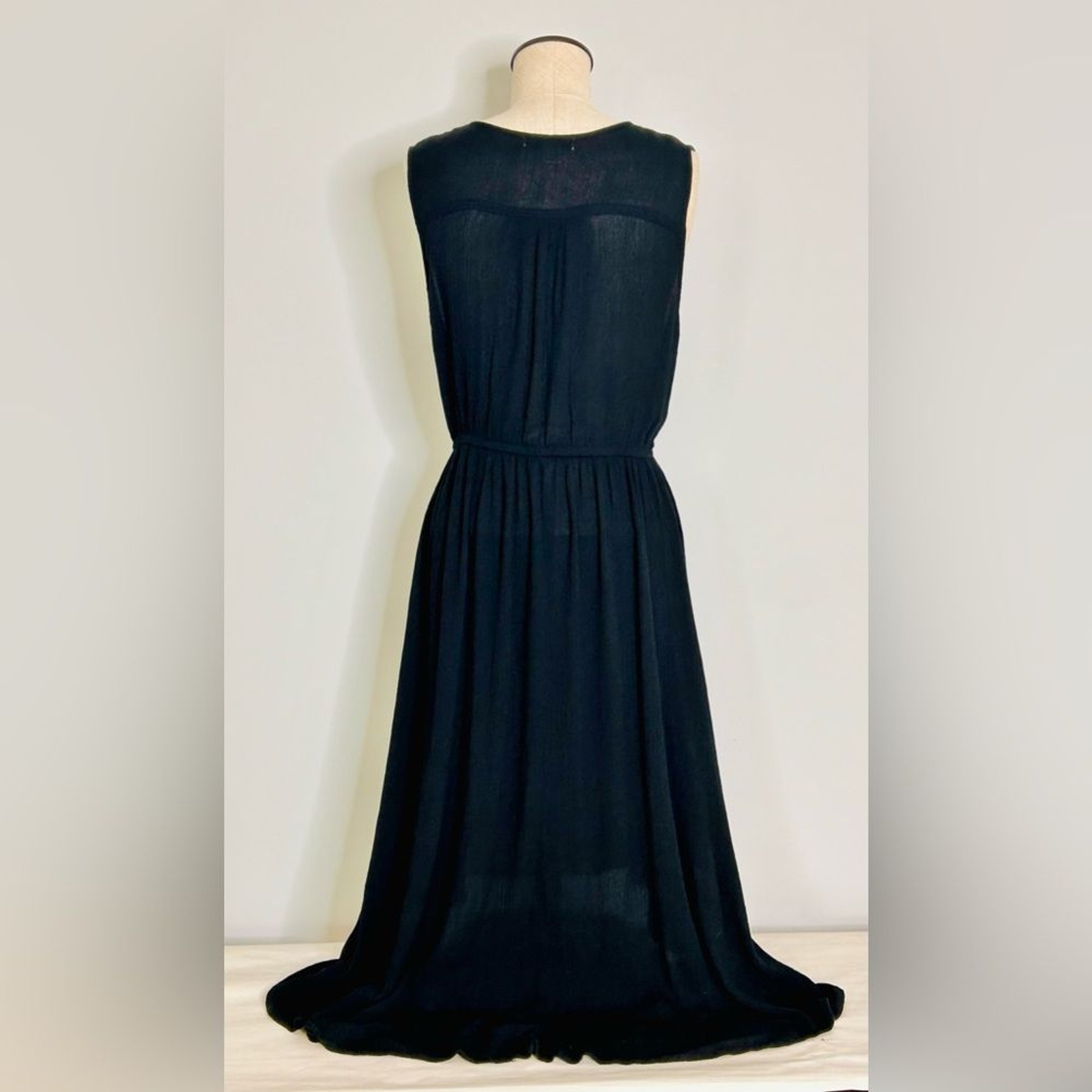 Cotton On 100% Viscose Black High-Low Midi size Small