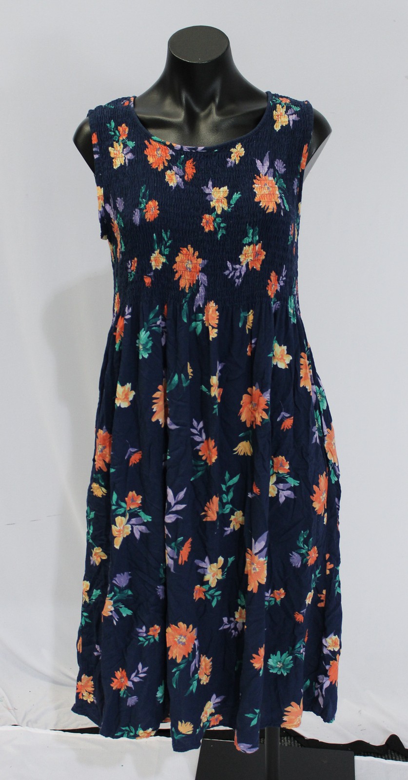 Croft & Barrow Women’s Petite Sleeveless Smocked Midi Swing Dress AC2 Navy Large