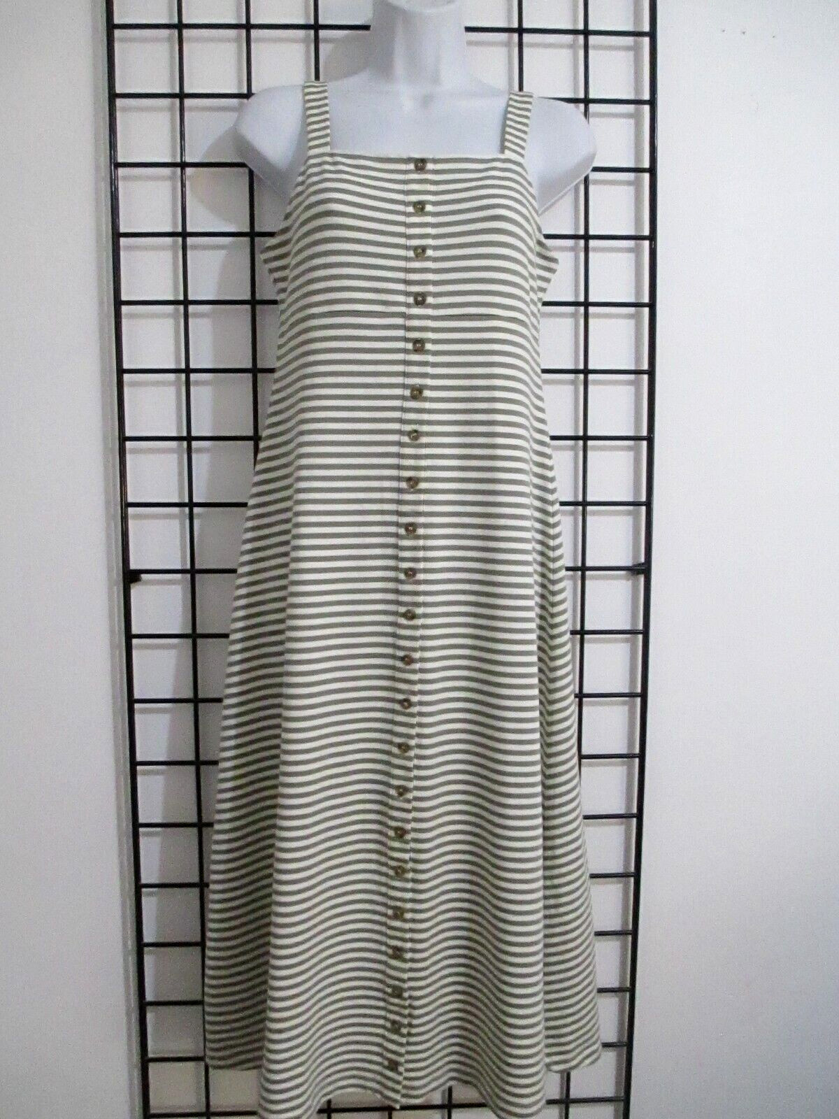 “NEW” CREMIEUX / ORG $129 🌸 XS / 31″ BUST== SAGE STRIPED /STRETCH / MIDI DRESS