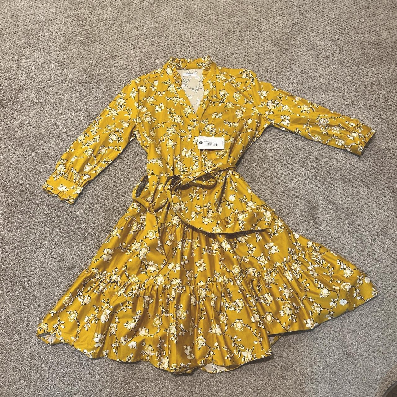 Women’s 2 Long Sleeve Dress Lot Black/Beige Geometric & Yellow Floral