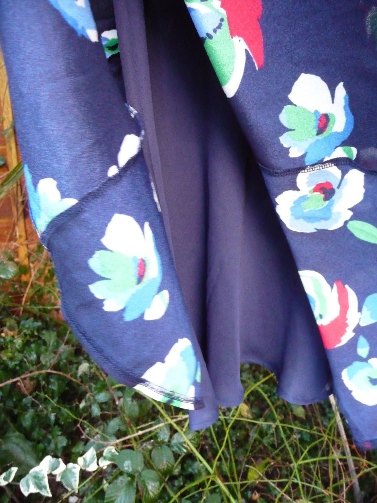 PER UNA EMP.LINE RUFFLE VNECK+TIES NAVY DRESS-RED BLUE GREEN WHITE FLORA SIZE14M