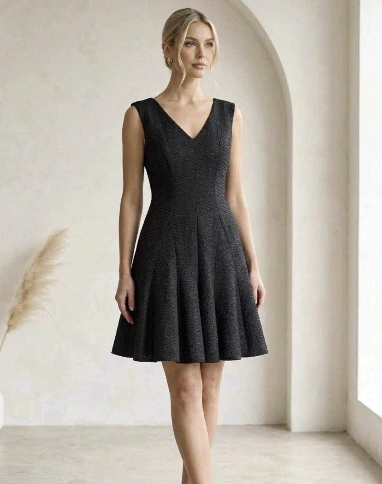 Anne Klein Womens Black Fit & Flare V Neck Dress Size 6 Elegant Cocktail Party