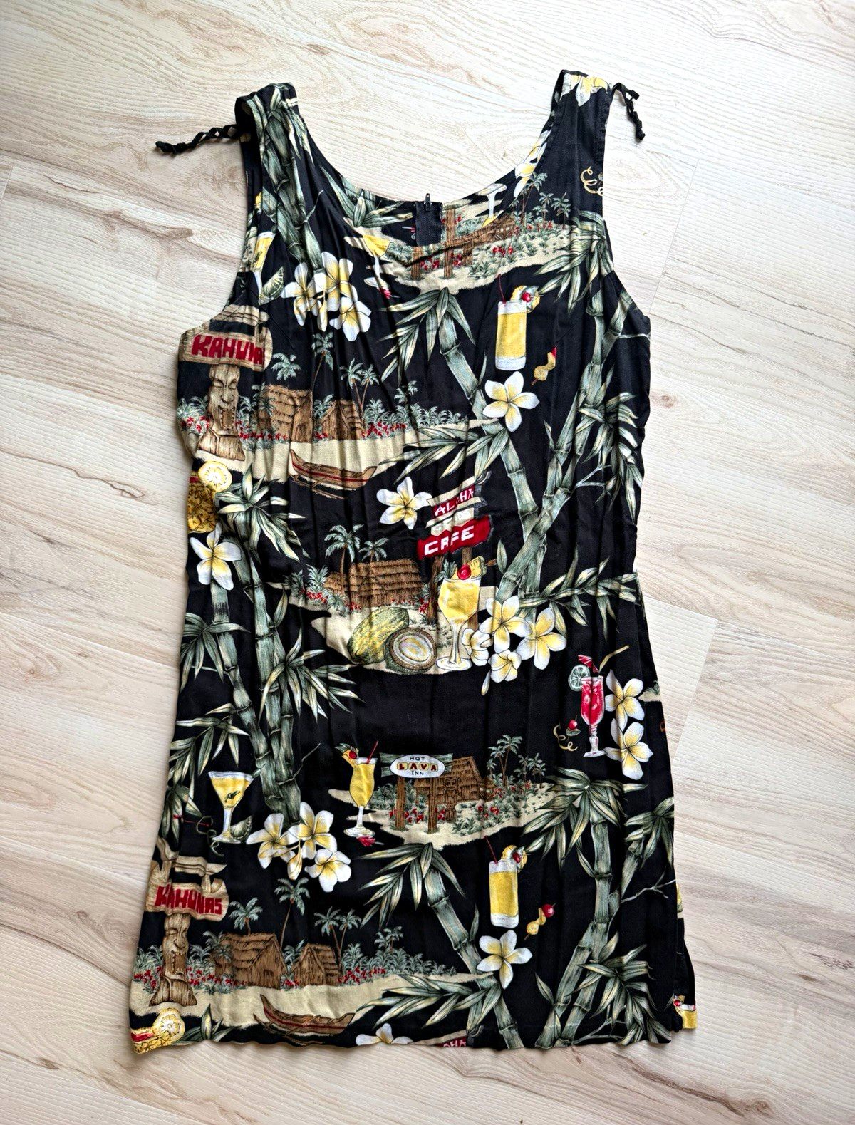 Vintage Bishop St. Apparel Women’s Plus 3X Black Tropical Sundress