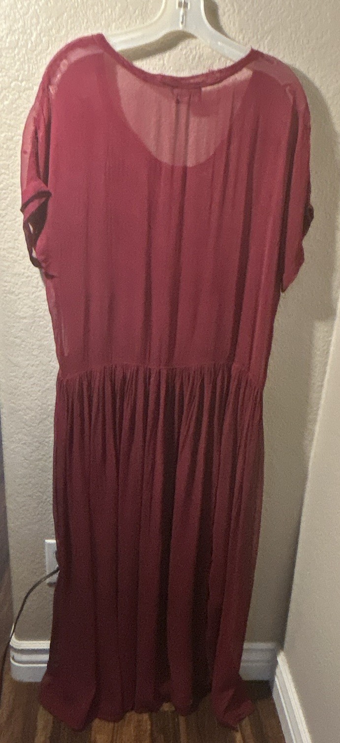 Nostalgia Burgundy Solid Chiffon Pleated Sheer Round Neck Short Sleeve Maxi XL