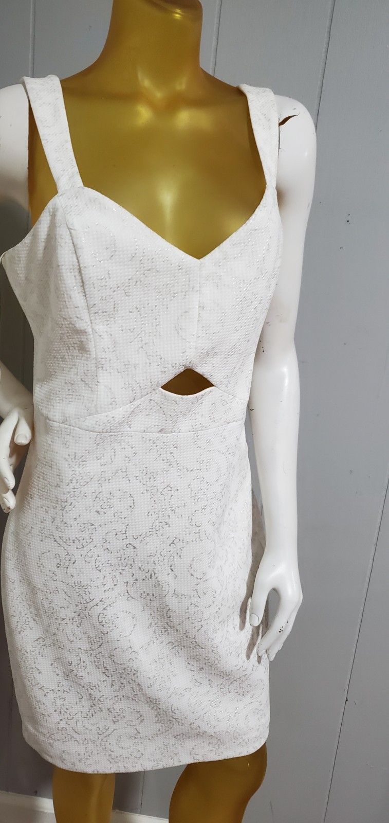 Guess Women’s White Silver Metallic Textured Cutout Bodycon Dress Size 12 EUC
