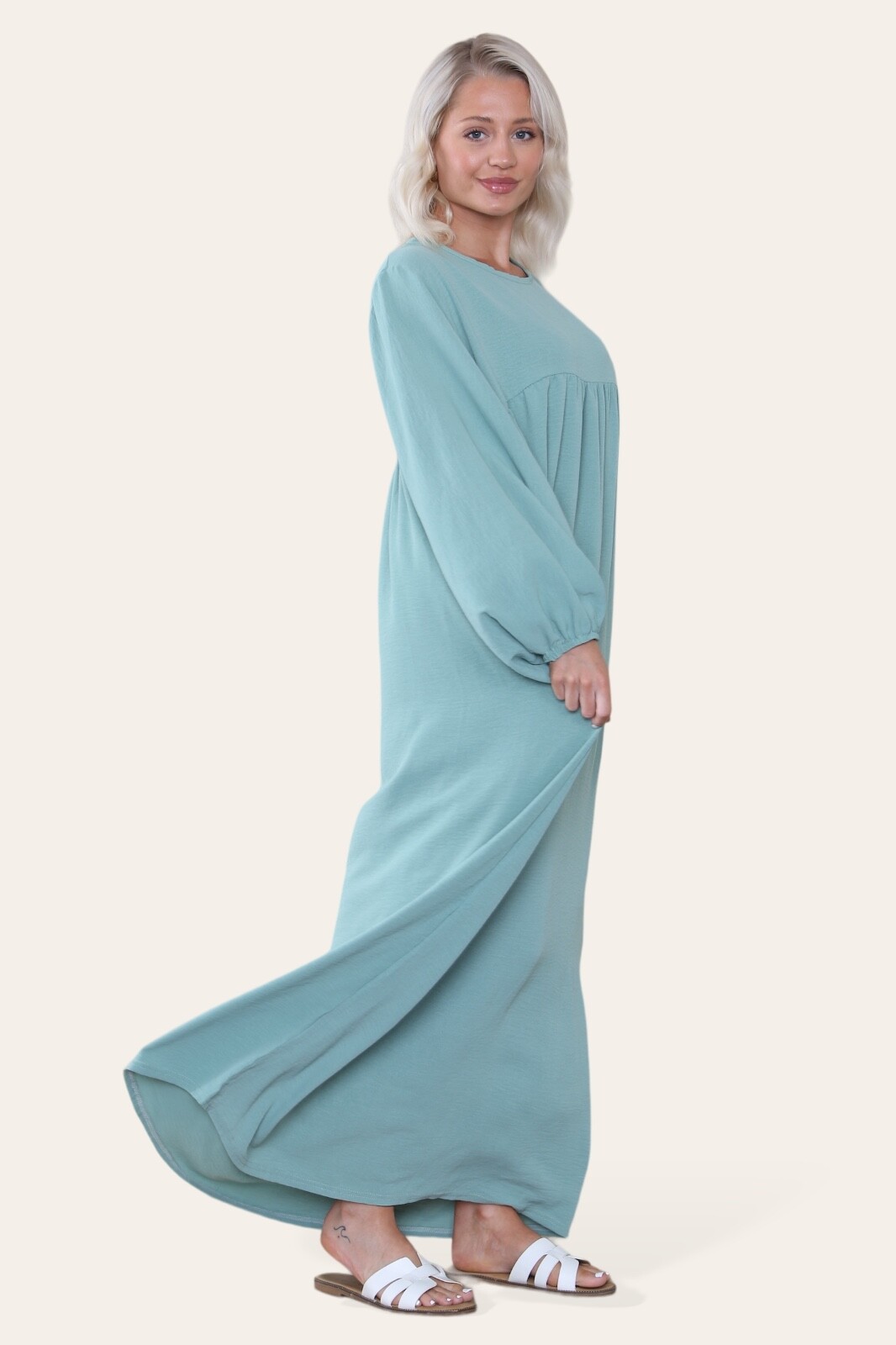 Modest Balloon Sleeve Abaya ,Classic Style and Crew Neck for All Seasons