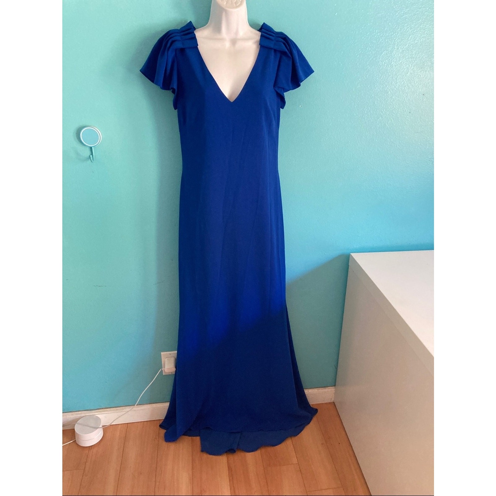 Badgley Mischka Size 8 Royal Blue Crepe Evening Gown Ruffle Sleeve