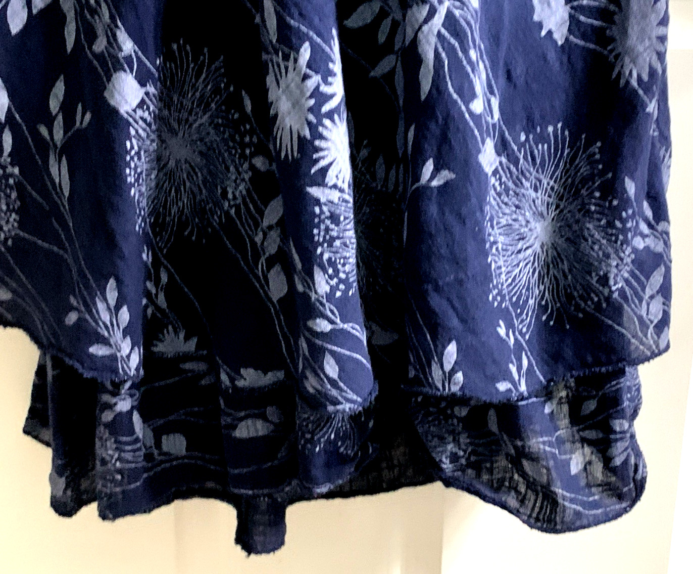 NEW Dress LARGE Pullover Layered Hem Textured Fabric Blue Floral ITALY MODA