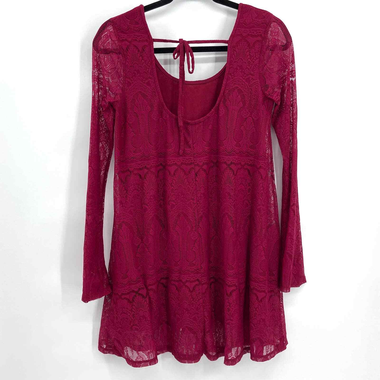 ALTAR’D STATE Burgundy Lace Scoop Neck Back Tie Long Sleeve Shift Dress Small