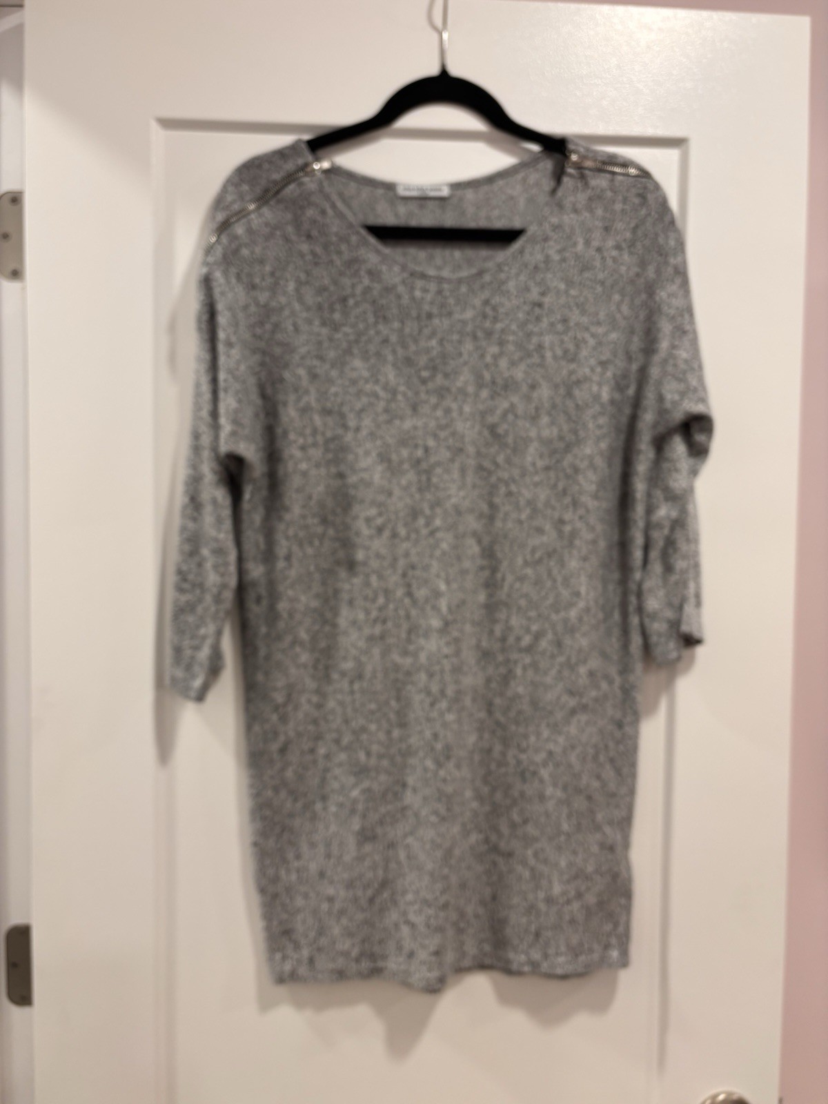 Cha Cha Vente Gray Speckled Knit Sweater Dress Size Small Zipper Detail Soft