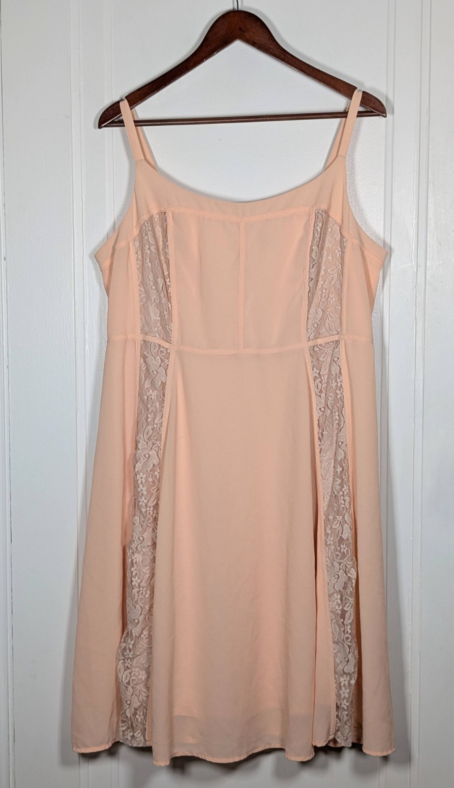 Torrid Georgette Knee Length Dress Peach Sleeveless Size 18 Lace Shift Fairy