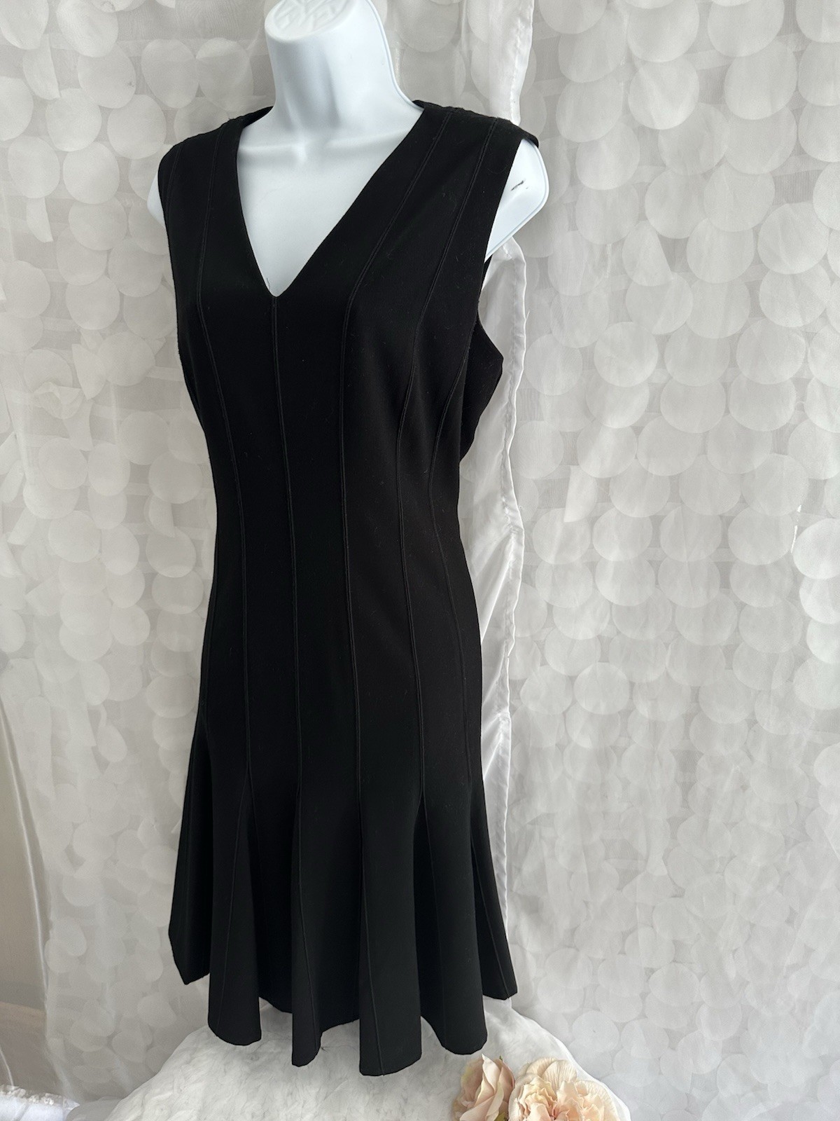 Ellen Tracy 14 Black Sleeveless Fit Flare Dress Princess Seam Classic Career