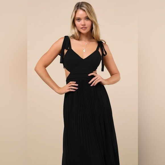 NWT Lulus Black Pleated Backless Maxi Dress – XL