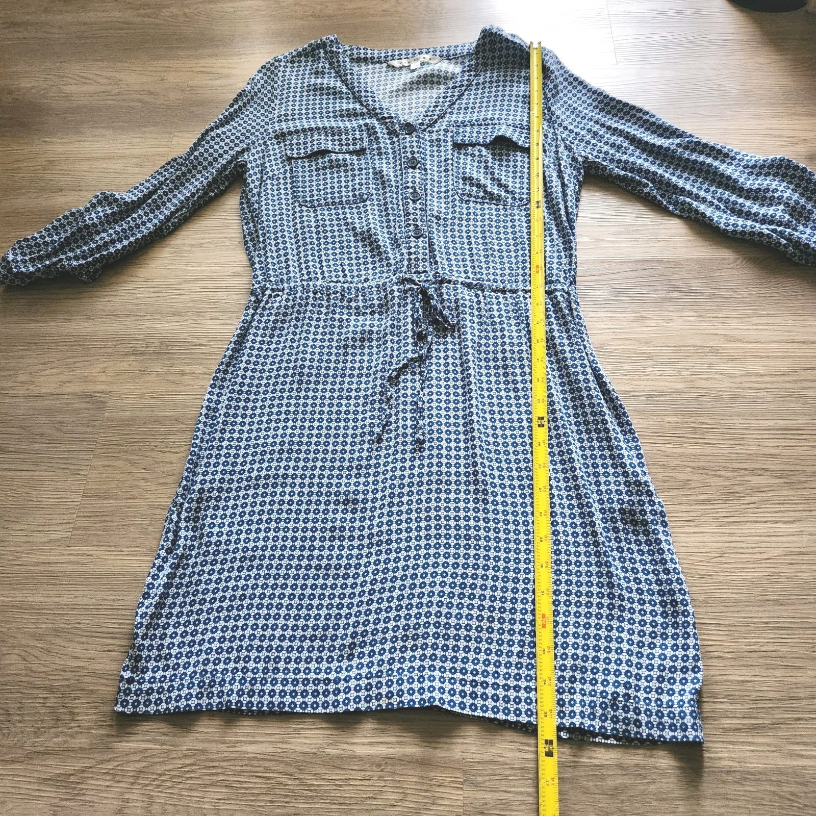 Max Studio Tunic Dress Women’s Size Medium Long Sleeves Drawstring Waist Sheer