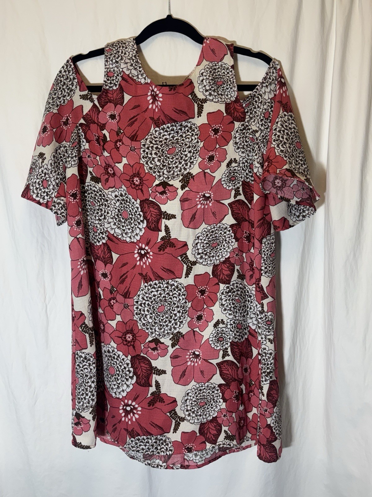 Umgee Cold Shoulder Top W/ Red Floral Print Size M HH7