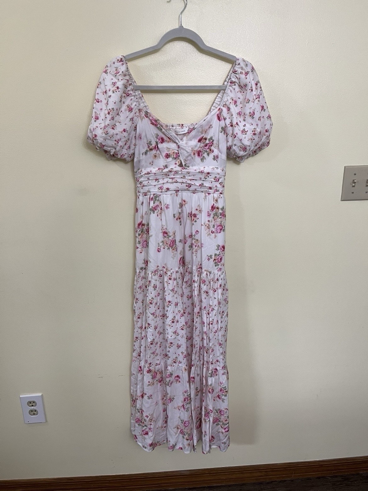 NEW Altar’d State Size Medium White and Pink Solana Floral Maxi Dress NWT