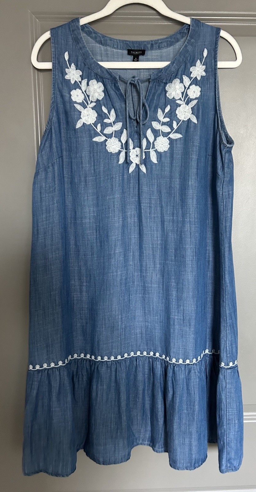 Talbots Chambray Ruffle Hem V Neck Dress With White Embroidery Medium EUC