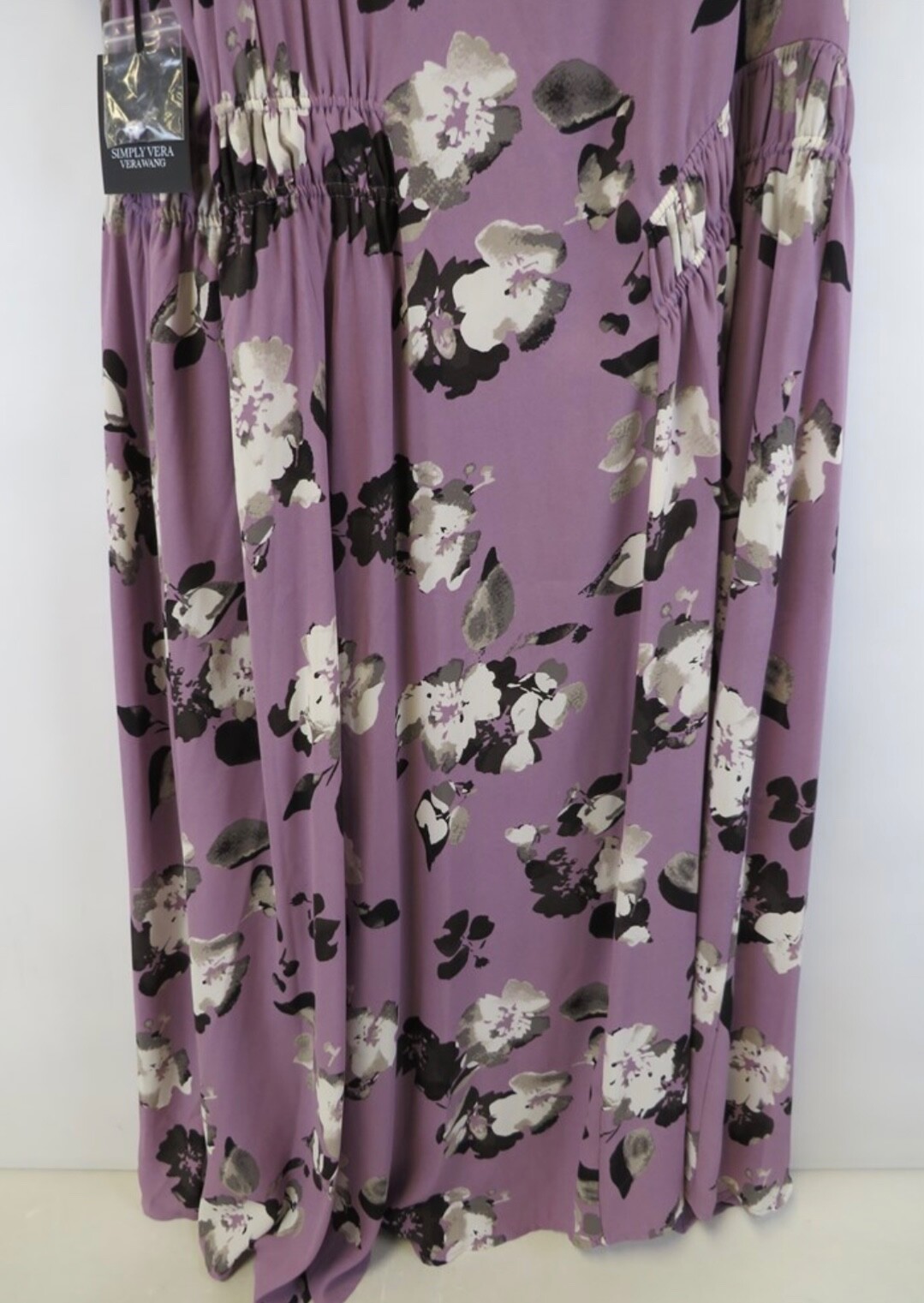 Brand: Simply Vera By Vera Wang Model: Dress See pictures Colorway: Purple Flowe
