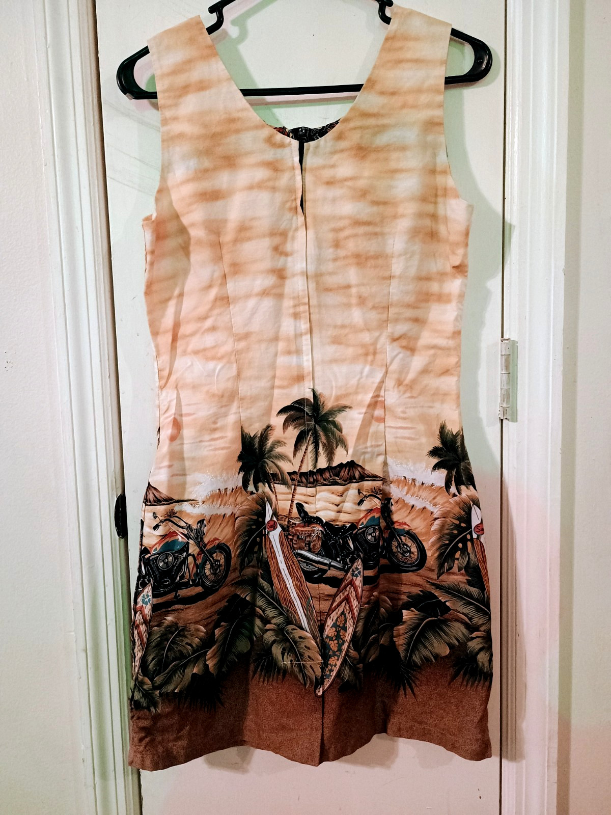 Ky’s Hawaii Ladies Medium Yellow Back Zip Sleeveless Dress.