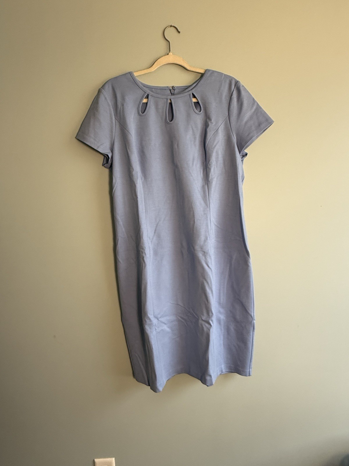 Talbots Periwinkle Light Blue Keyhole Neck Cutout Sheath Ponte Dress NWOT 16