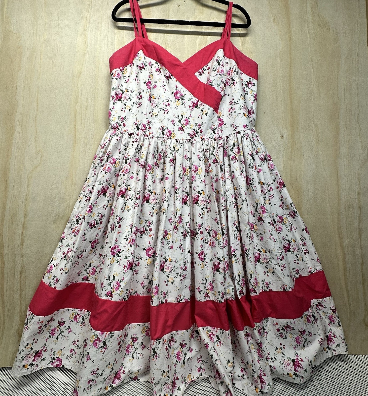 Unique vintage dress Pink Flower Print Sz1X-16