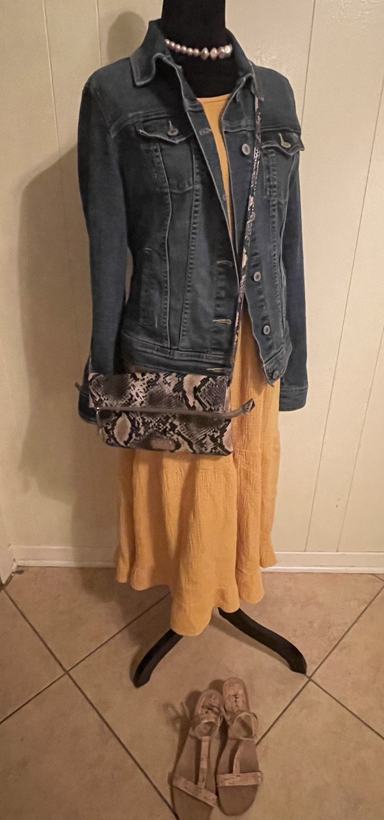 Indigo Rose Yellow Solid Crinkle Midi Dress Round Neck Ruffle Cap Sleeve 1X