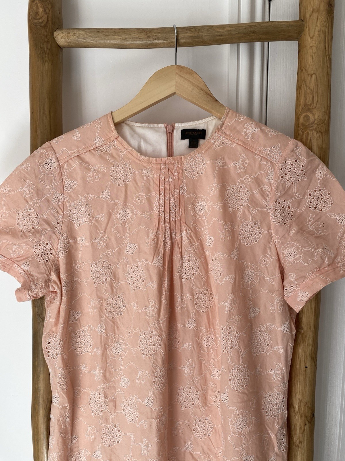 Coach Floral Eyelet Embroidered Mini Dress Womens Sz 12 Peach Ruffle Hemline
