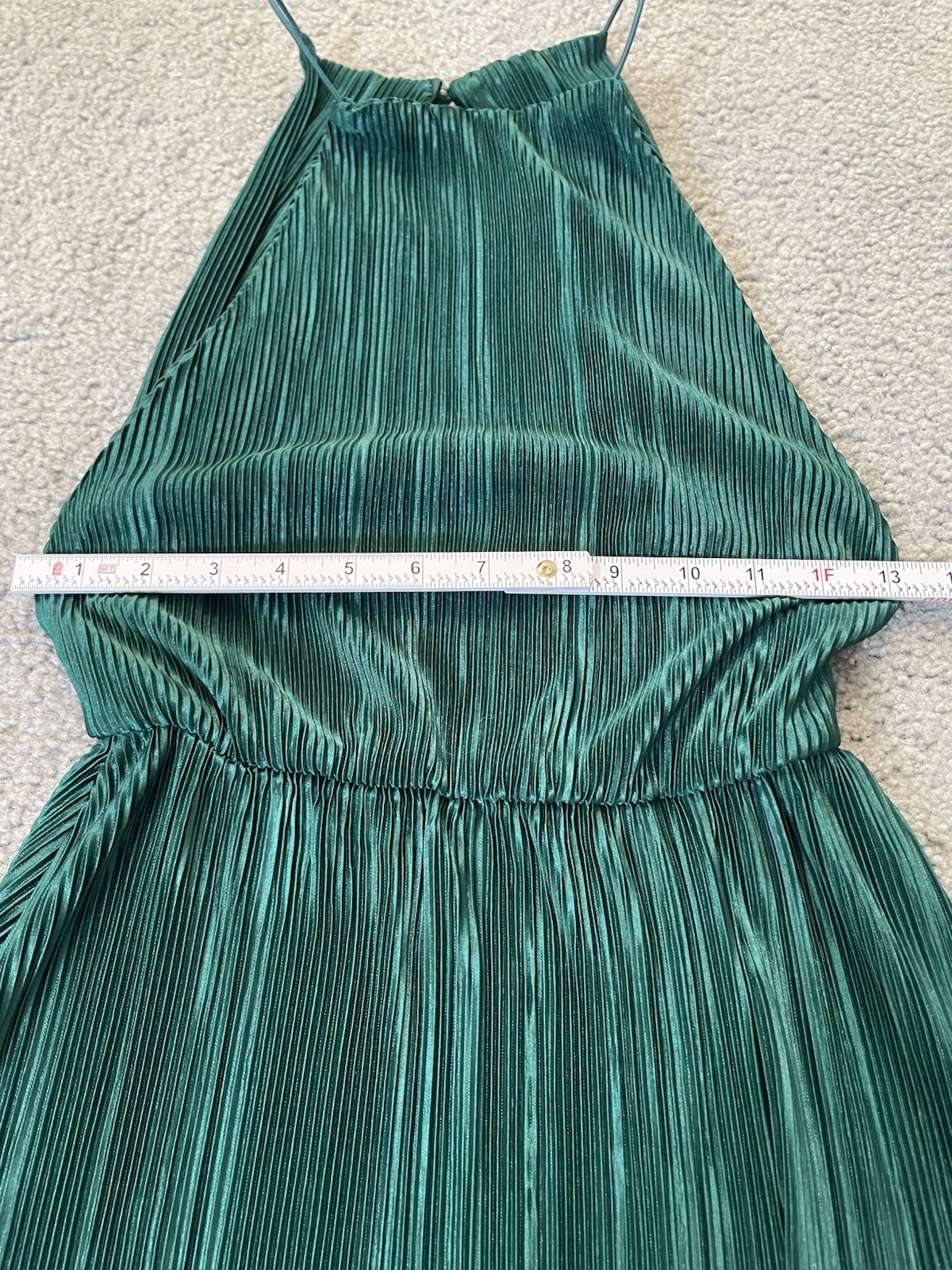 Boohoo Pleated Halter Maxi Dress Sz 4 Back Cut Out Slit Green Cocktail Party