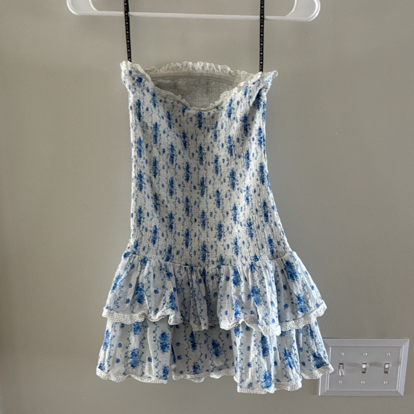 Strapless Smocked Ruffle Layered Mini Dress White/Blue Floral, Women’s XS
