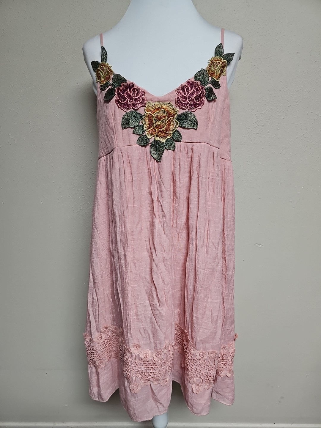J GEE Women’s Dress A-Line Sleeveless V-Neck Floral Embroidered Pink.Size L