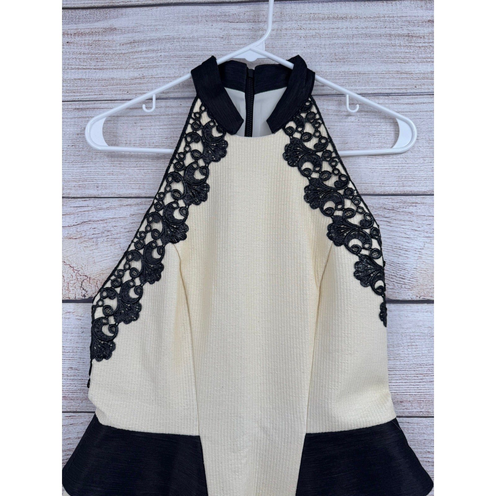 Manning Cartell Enamel Peplum Crochet Cocktail Dress Womens 10 Cream Black NEW