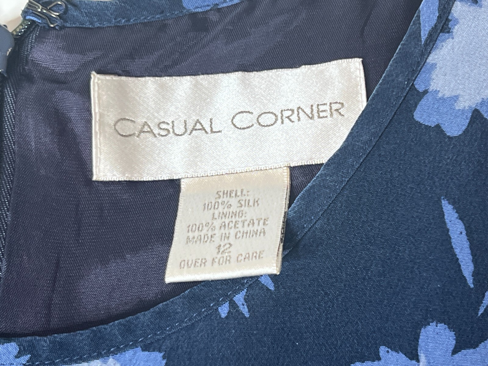 Casual Corner Women’s Size 12 Blue Floral 100% Silk Lined Maxi Dress Zipper Slit