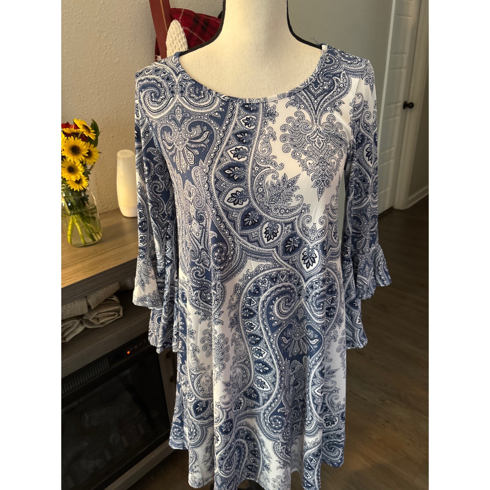 SJS women’s small dress blue long sleeve paisley
