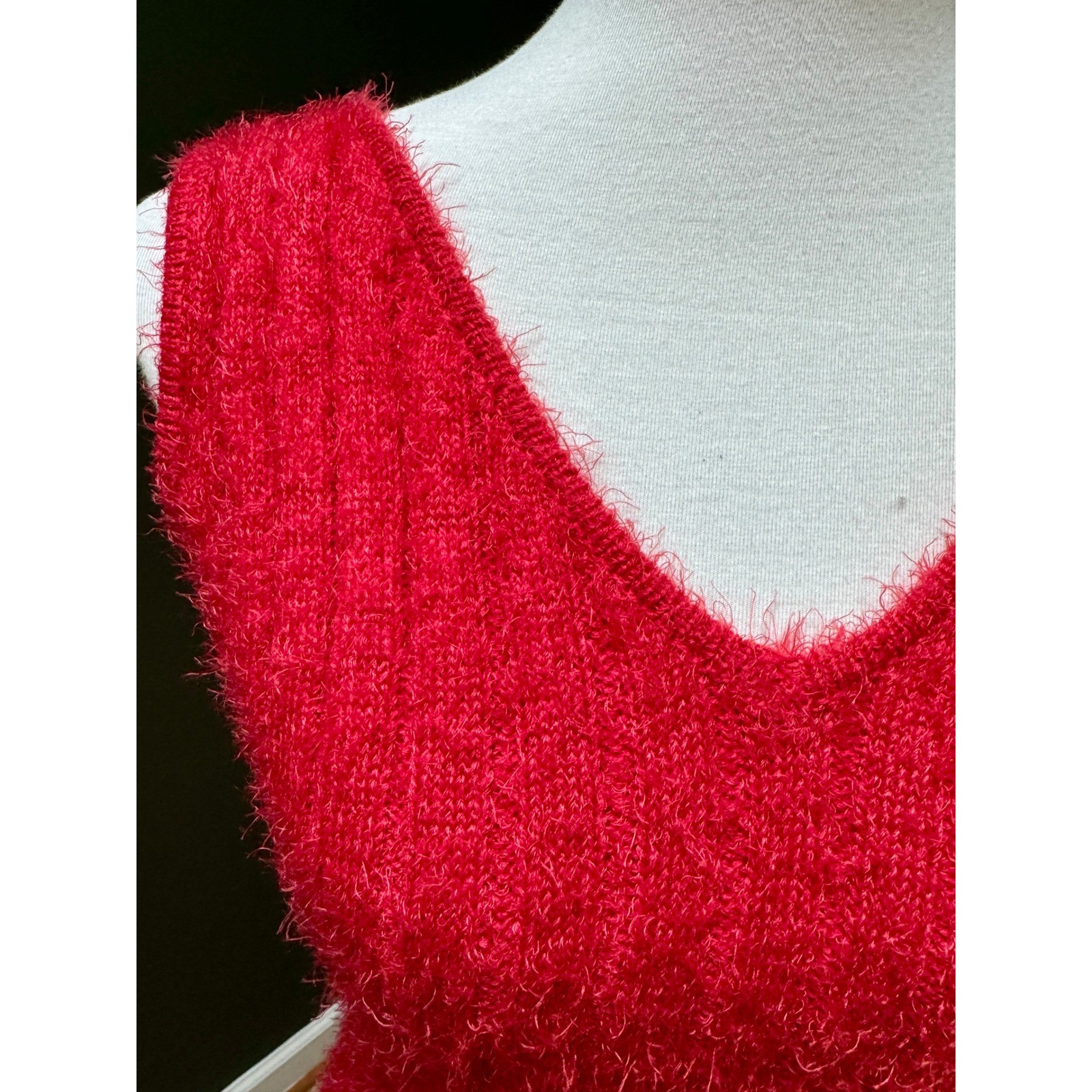 NWT Almost Famous Sleeveless Bodycon Fuzzy V Neck Red Maxi Dress Women’s Size 1X