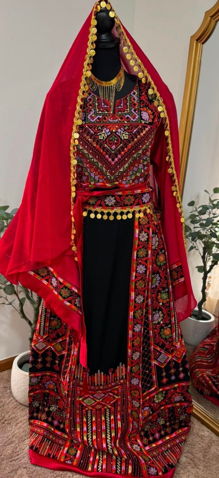 Red Henna Thobe