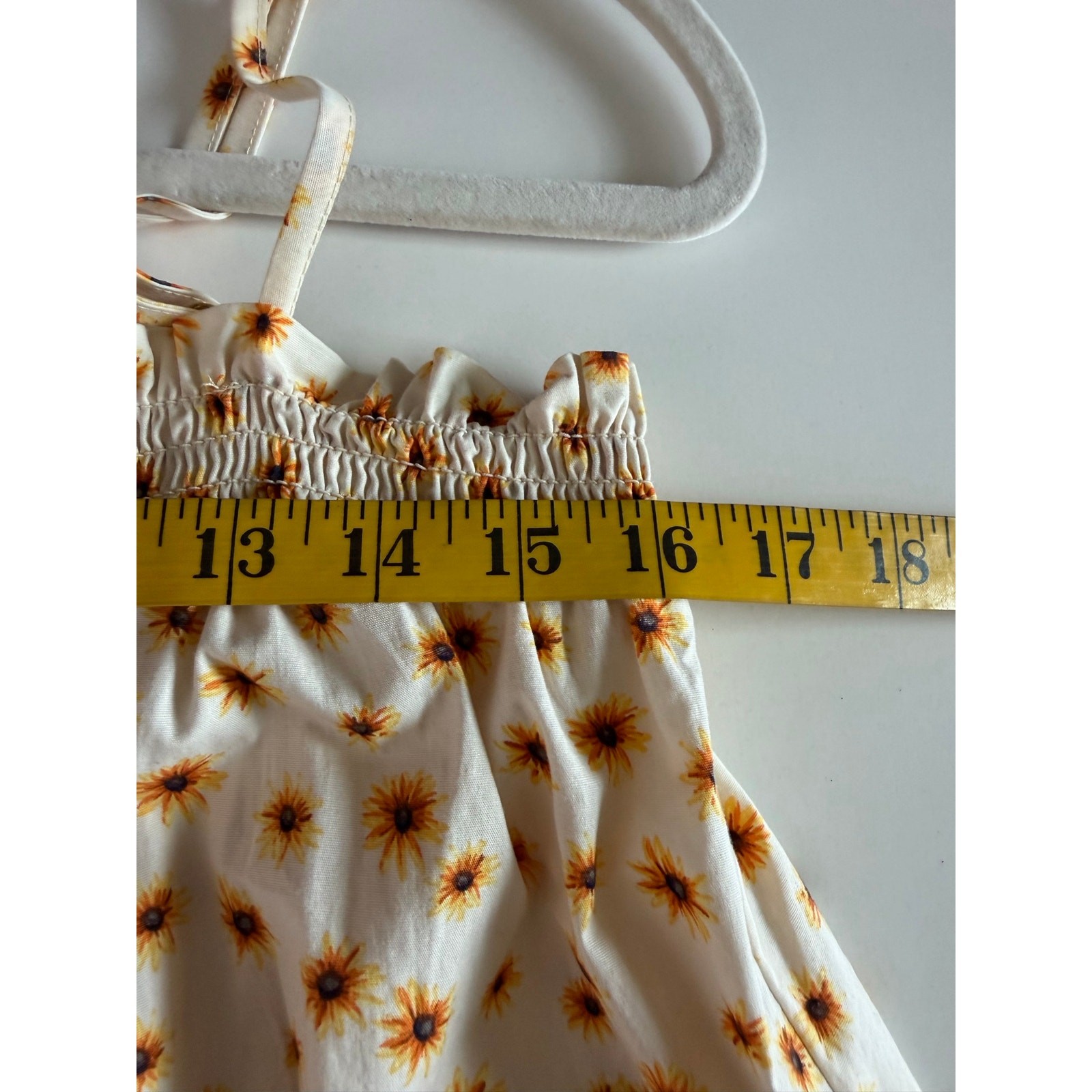 WEWOREWHAT Revolve Dress Medium Ditsy Daisies Midi Shift Smocked Square Neckline