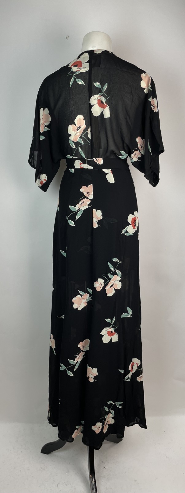 NWT NEW Reformation Wrap Midi Dress Size XS Quarter sleeves Black W/Floral print