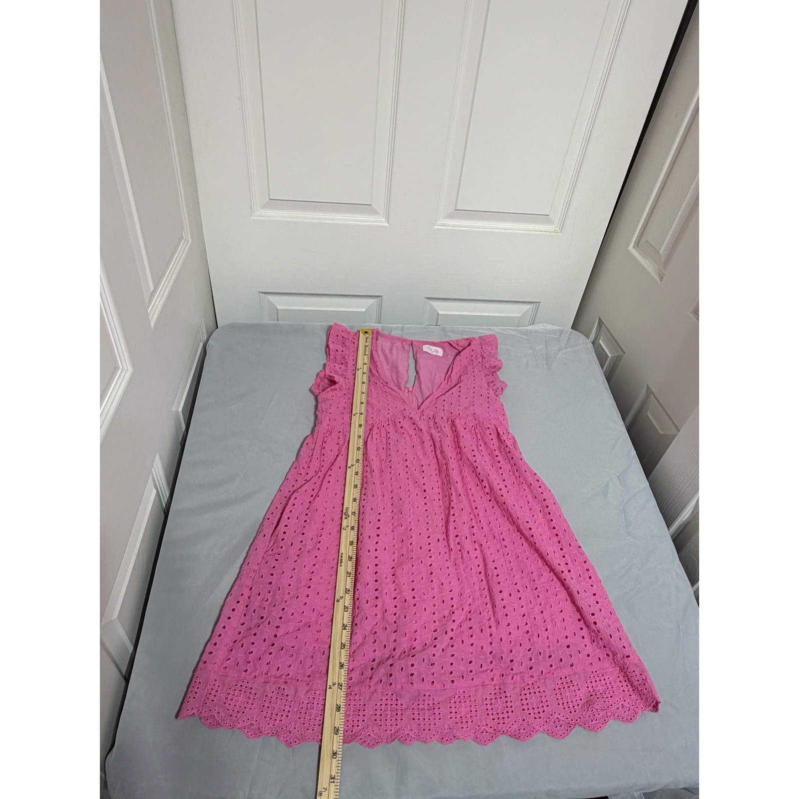 Pink Lily Eyelet Mini Dress Womens Small Pink Ruffle V-Neck Scalloped Hem Summer